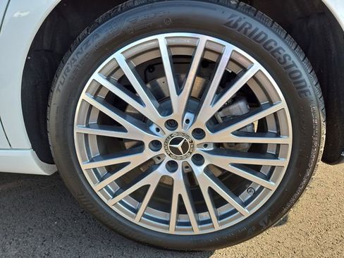 Used 2025 Mercedes-Benz CLA 250 4MATIC image 32