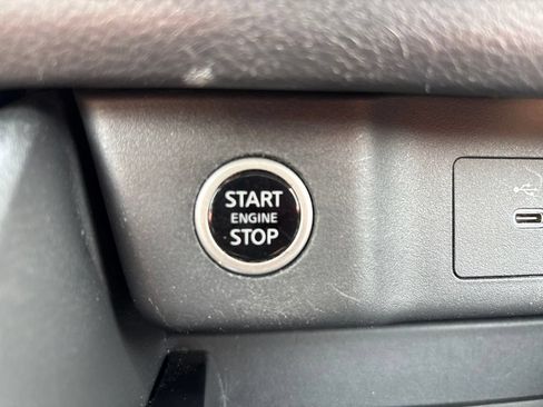 Used 2021 Nissan Rogue S AWD/4WD image 27