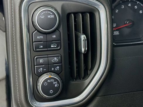 Used 2021 Chevrolet Silverado 1500 LT AWD/4WD image 10