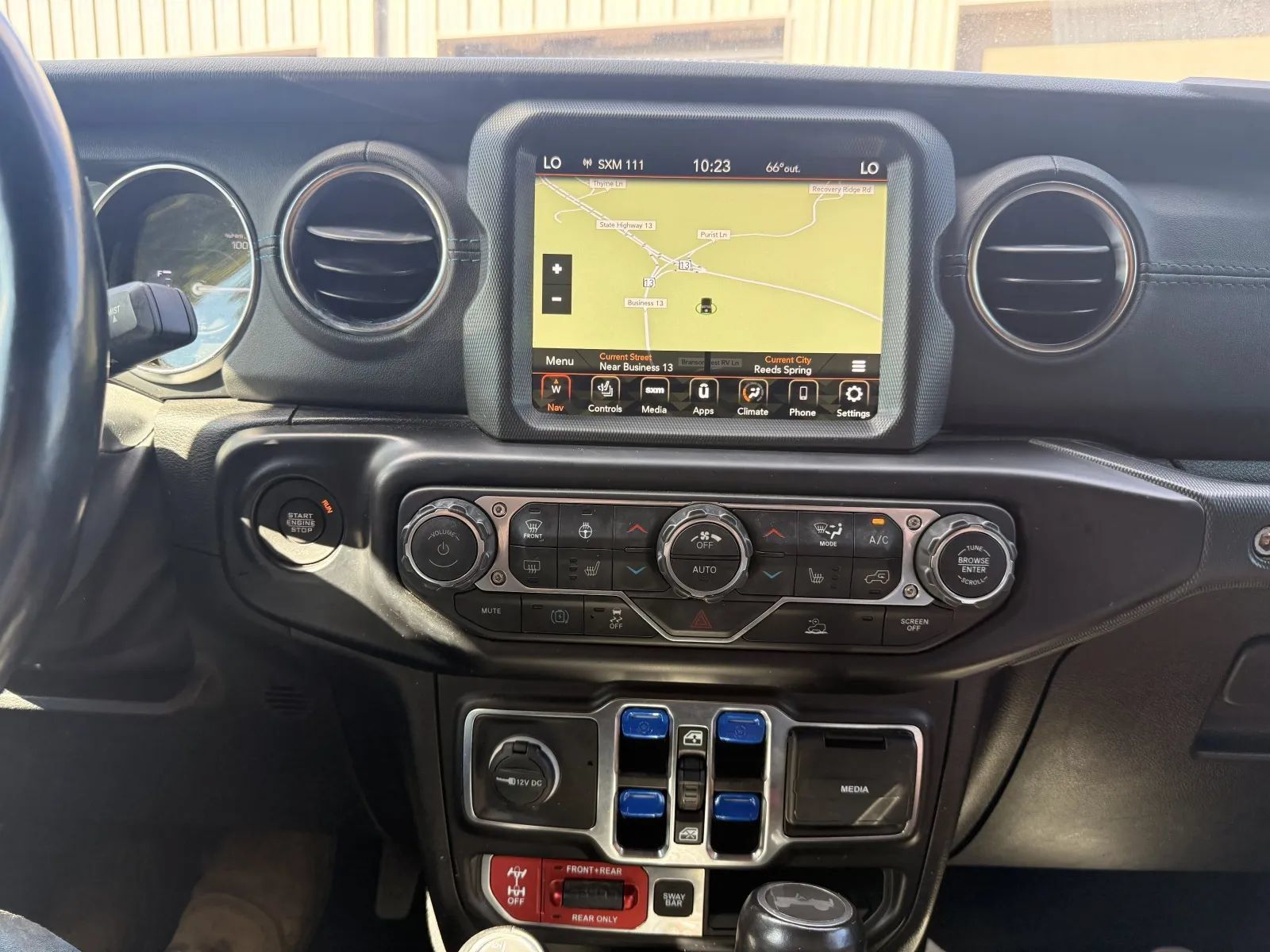 Used 2021 Jeep Wrangler Unlimited Rubicon 4xe w/ Cold Weather Group AWD/4WD image 15