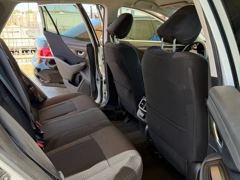 Used 2022 Subaru Outback Premium AWD/4WD image 11