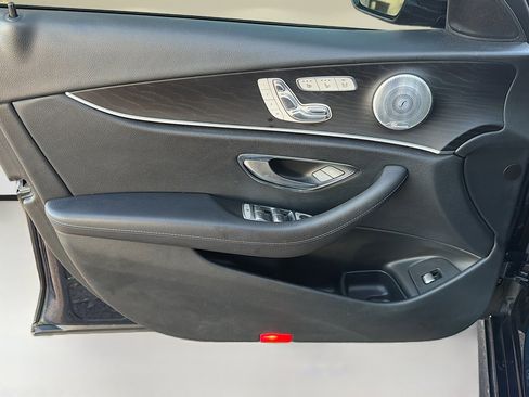 Used 2018 Mercedes-Benz E 300 image 22