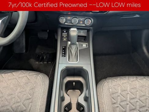 Used 2025 Nissan Kicks SV FWD image 19