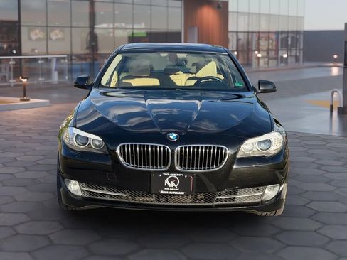 Used 2011 BMW 535i xDrive Sedan image 2