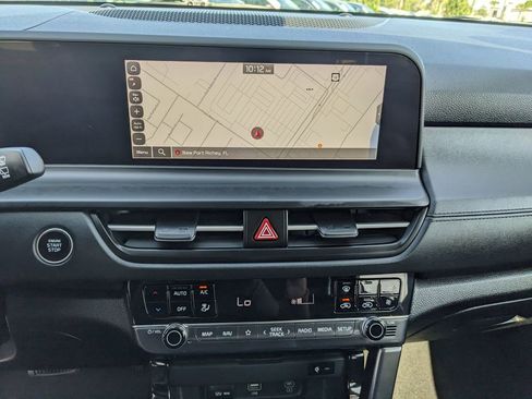 Certified 2024 Kia Seltos EX image 22