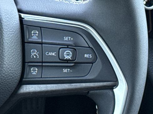 New 2026 Jeep Grand Cherokee L Limited RWD image 21