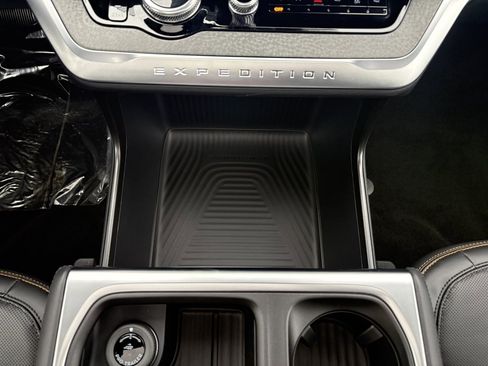 New 2026 Ford Expedition Tremor image 33