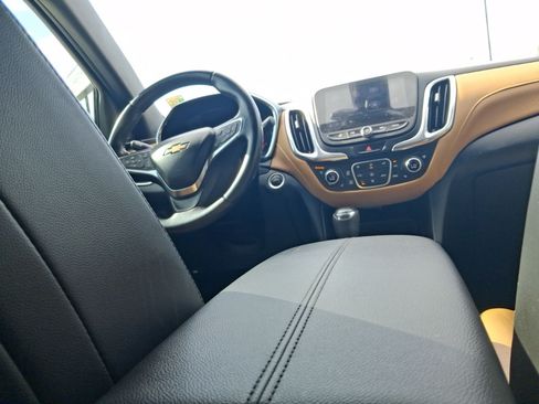 Used 2020 Chevrolet Equinox Premier FWD image 15