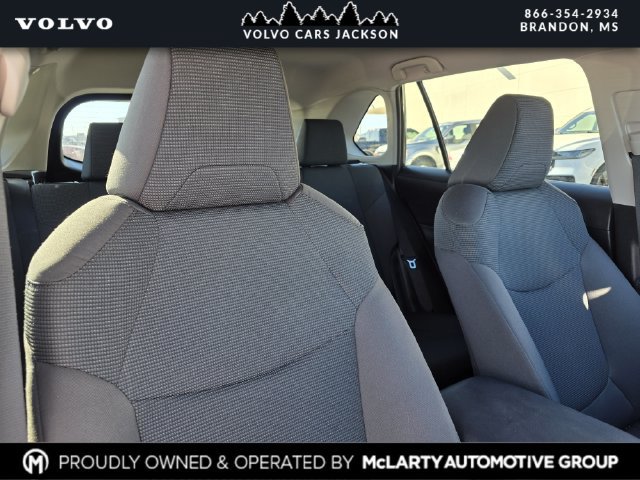 Used 2023 Toyota RAV4 LE AWD/4WD image 27