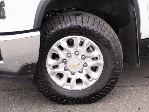 Used 2024 Chevrolet Silverado 2500 LT w/ Safety Package image 23