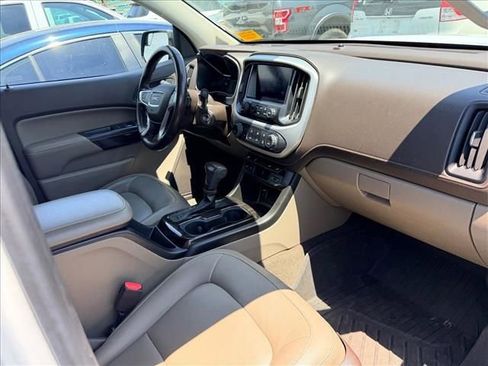 Used 2017 GMC Canyon SLT w/ Driver Alert Package AWD/4WD image 28
