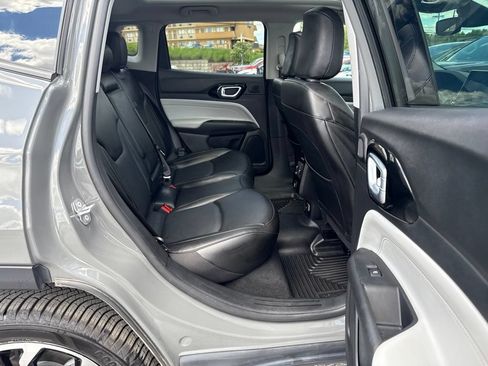 Used 2022 Jeep Compass Limited w/ Sun and Sound Group AWD/4WD image 5