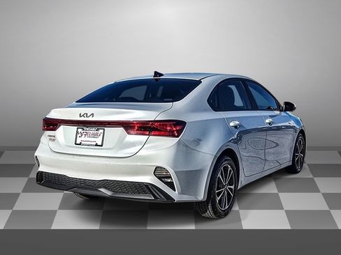 Used 2024 Kia Forte LXS image 6