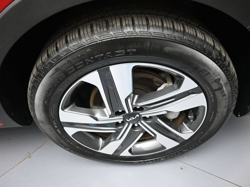 Certified 2023 Kia Sorento EX AWD/4WD image 13