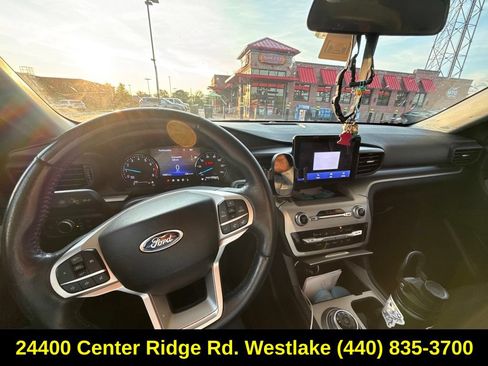 Used 2022 Ford Explorer XLT AWD/4WD image 18