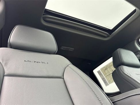 New 2026 GMC Sierra 1500 Denali w/ Denali Reserve Package image 18