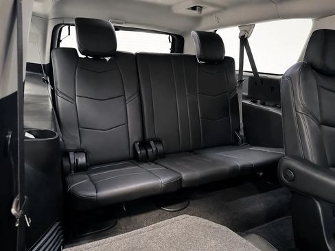 Used 2020 Cadillac Escalade ESV Luxury AWD/4WD image 26