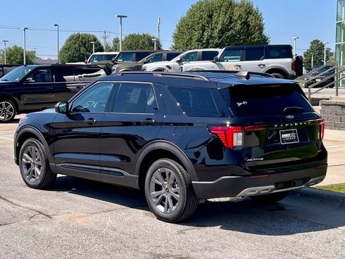 New 2026 Ford Explorer Active w/ Active Comfort Package AWD/4WD image 4