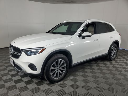 Used 2023 Mercedes-Benz GLC 300 image 8