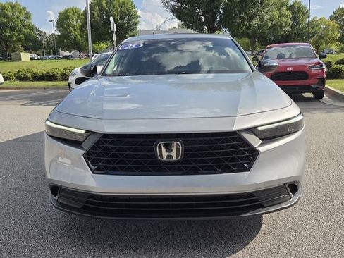 Used 2025 Honda Accord SE image 4