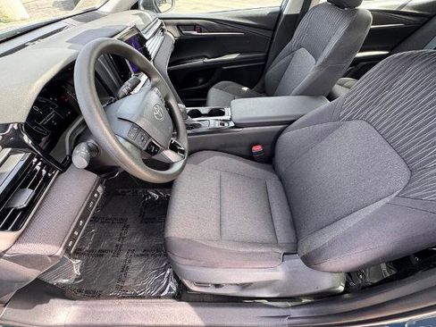 Used 2025 Toyota Camry LE w/ Convenience Package FWD image 17