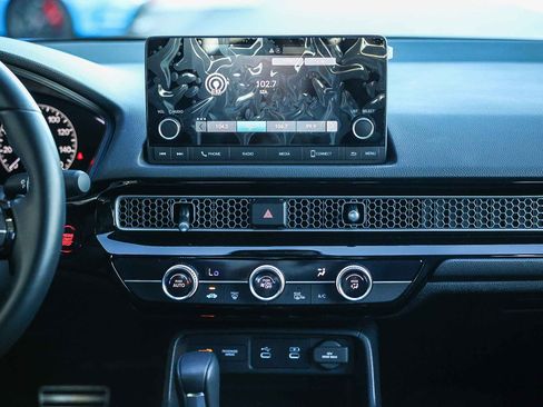 Used 2025 Honda Civic Sport image 18