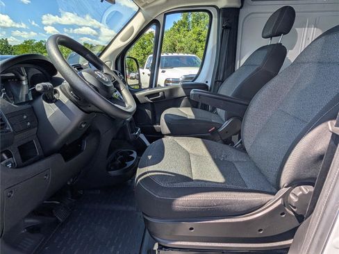 Used 2023 RAM ProMaster 2500 FWD image 16