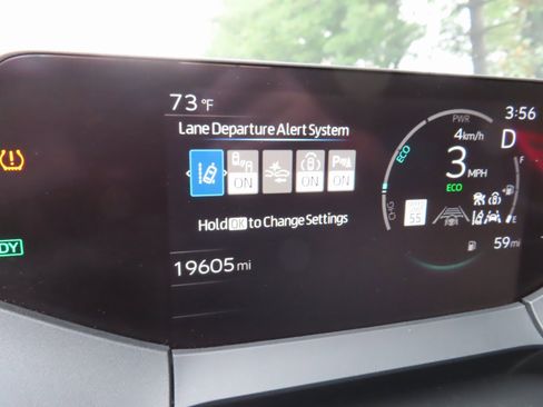 Used 2024 Toyota Prius LE image 18