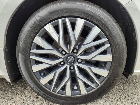 Used 2024 Nissan Altima 2.5 SV w/ SV Premium Package FWD image 21