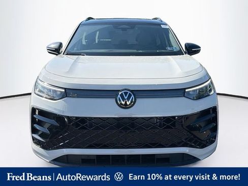 New 2026 Volkswagen Tiguan SE R-Line AWD/4WD image 2
