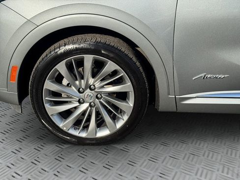Used 2024 Buick Envision Avenir image 30
