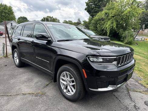 New 2025 Jeep Grand Cherokee L Laredo w/ Trailer Tow Package image 2