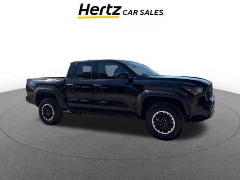 Used 2025 Toyota Tacoma TRD Off-Road AWD/4WD image 1