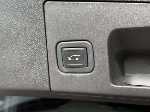 Used 2023 Cadillac XT4 Premium Luxury w/ Cold Weather Package AWD/4WD image 11