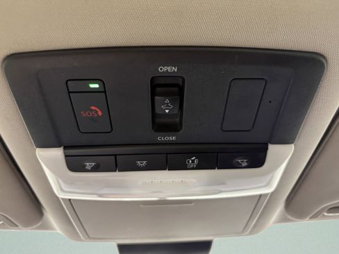 Used 2023 Nissan Altima 2.5 SV w/ SV Premium Package image 27