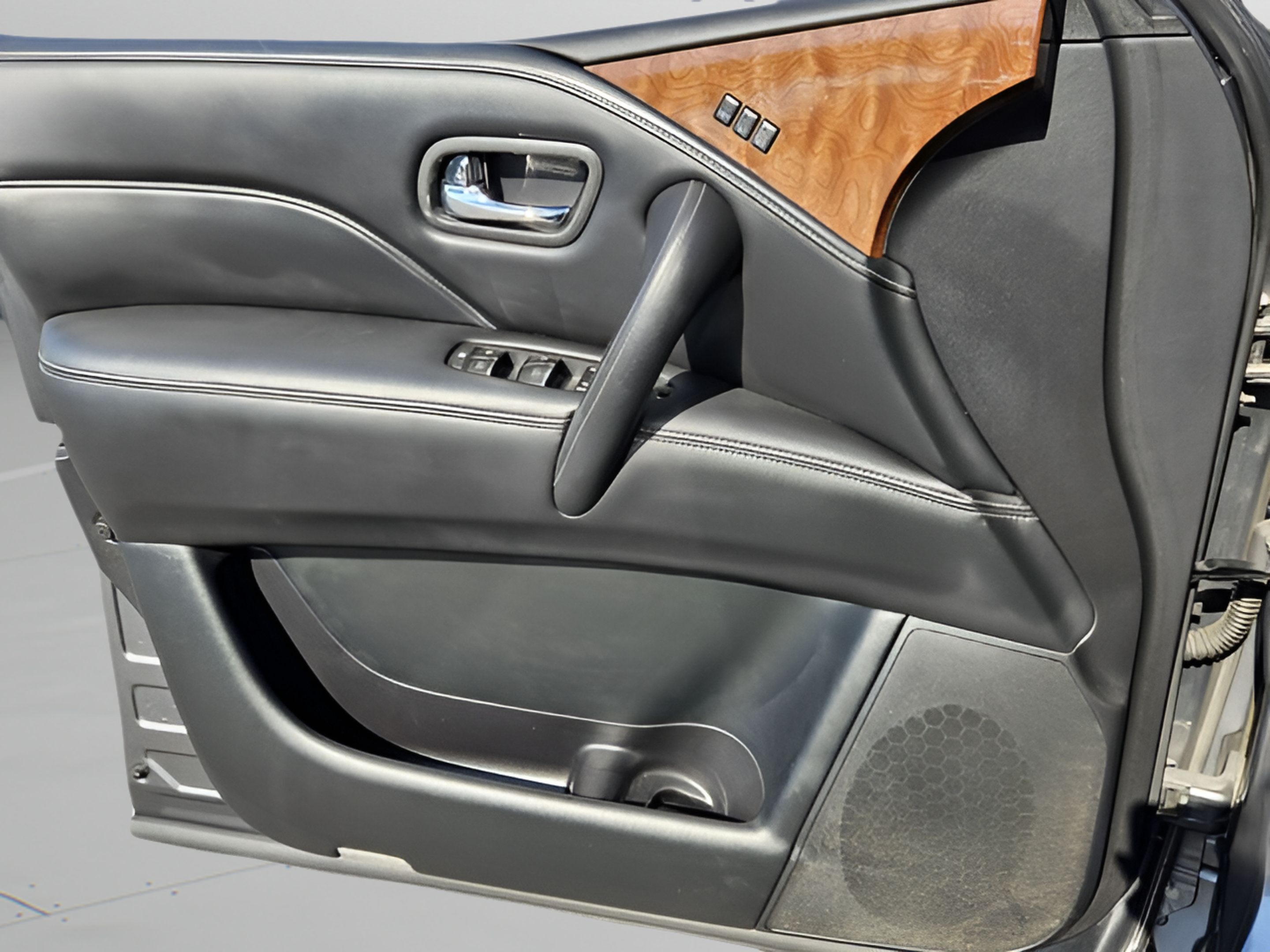 Used 2019 INFINITI QX80 Luxe w/ All-Season Package RWD image 15