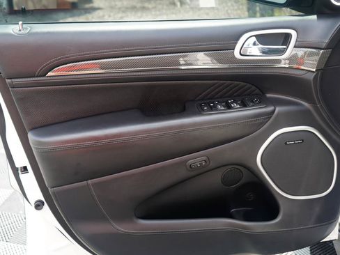 Used 2018 Jeep Grand Cherokee Trackhawk AWD/4WD image 39