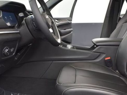 Used 2025 Jeep Grand Cherokee L Limited image 9