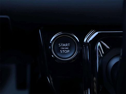 Used 2024 Land Rover Defender 110 X-Dynamic SE image 24