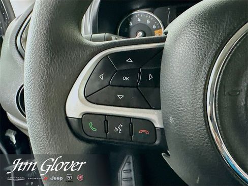 Used 2023 Jeep Renegade Latitude image 27