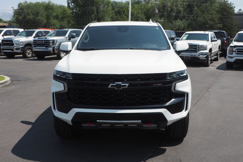 Used 2024 Chevrolet Suburban Z71 w/ Luxury Package AWD/4WD image 2