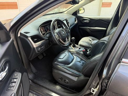 Used 2016 Jeep Cherokee Limited AWD/4WD image 10