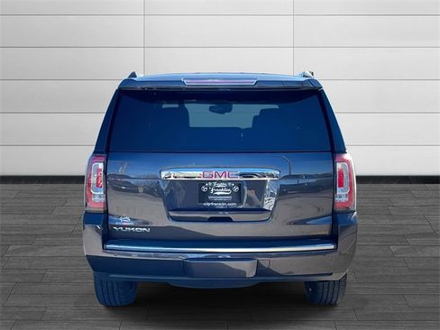 Used 2018 GMC Yukon Denali w/ Open Road Package image 4
