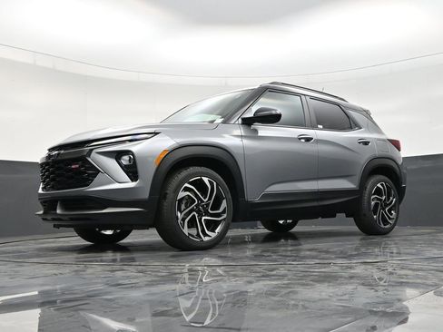 Used 2025 Chevrolet TrailBlazer RS FWD image 21