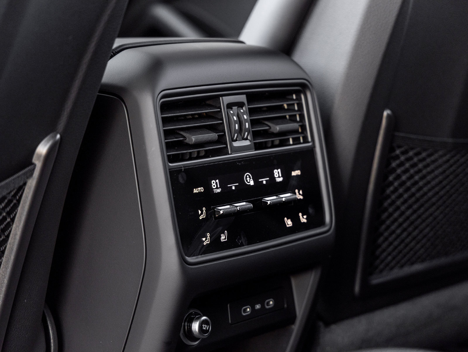 Certified 2026 Porsche Cayenne E-Hybrid Coupe AWD/4WD image 35