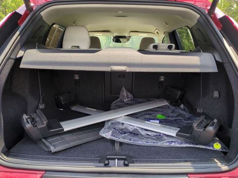 Used 2019 Volvo XC40 T4 Momentum FWD image 32