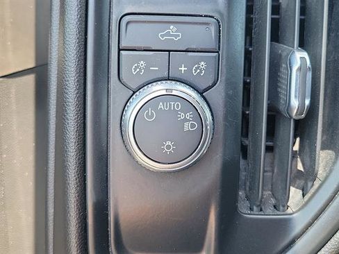 Used 2022 GMC Sierra 2500 Pro w/ Convenience Package image 17