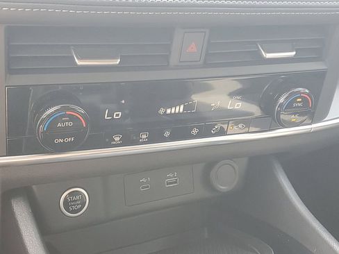 Certified 2023 Nissan Rogue SV AWD/4WD image 28
