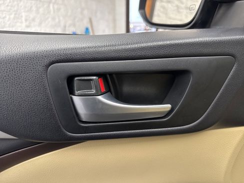 Used 2015 Toyota Highlander XLE image 38