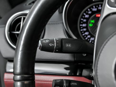 Used 2018 Mercedes-Benz SL 63 AMG image 32